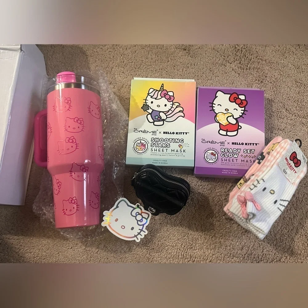 Hello Kitty Pink Bundle - Picture 1 of 1